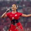 Yura Yunita Tampil Menyanyikan Lagu Kebangsaan Indonesia dalam Pertandingan Melawan Arab Saudi